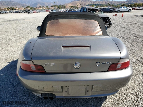 2001 BMW Z3 2.5i with VIN WBACN33491LM03874, listed as a Copart auction lot 77382024 with 268,283 mi miles and Clean Title. Bid and sale history available at carsss.com. Image 6.