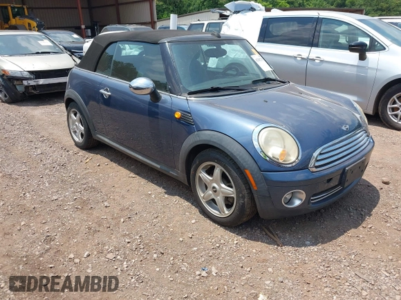 2009 MINI Convertible с VIN WMWMR33569TJ93991, выставлен на аукционе IAAI как лот 42382783 с пробегом Не указан миль и . История ставок и продаж доступна на DreamBid. Изображение 1.