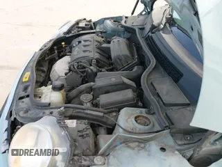 2013 MINI Hardtop with VIN WMWSU3C58DT683217, listed as a IAAI auction lot 41787402 with 148,803 mi miles and . Bid and sale history available at DreamBid. Image 19.