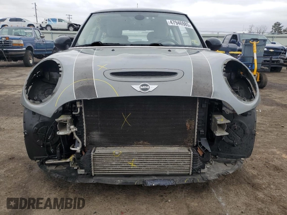 2016 MINI Hardtop S with VIN WMWXP7C55G3B92633, listed as a Copart auction lot 47946985 with 112,104 mi miles and Salvage title. Bid and sale history available at DreamBid. Image 5.