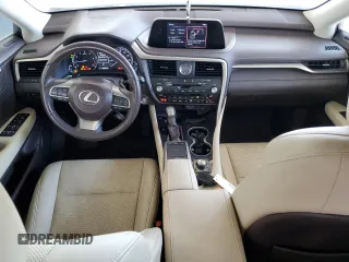 2020 Lexus RX 350 z VIN 2T2AZMAA0LC155615, wystawiony jako Copart lot #54649305 z przebiegiem 100 565 mil mil oraz Szkoda całkowita • Salvage title. Historia ofert i sprzedaży dostępna na DreamBid. Obrazek 8.