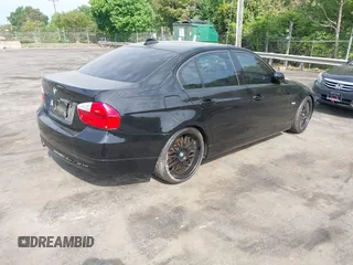 2006 BMW 3 Series 330i with VIN WBAVB33566PS19194, listed as a IAAI auction lot 42092890 with 110,426 mi miles and . Bid and sale history available at DreamBid. Image 4.