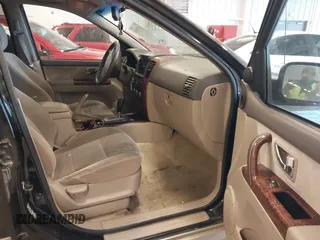 2005 Kia Sorento LX z VIN KNDJC733755447560, wystawiony jako IAAI lot #41724093 z przebiegiem 145 599 mil mil oraz . Historia ofert i sprzedaży dostępna na DreamBid. Obrazek 5.