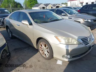 2010 Lexus ES with VIN JTHBK1EG0A2396711, listed as a IAAI auction lot 42033956 with 202,642 mi miles. Bid and sale history available at carsss.com. Image 1.
