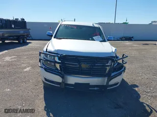 2017 Chevrolet Suburban Premier with VIN 1GNSCJKC7HR142082, listed as a IAAI auction lot 41749026 with 152,415 mi miles. Bid and sale history available at carsss.com. Image 12.