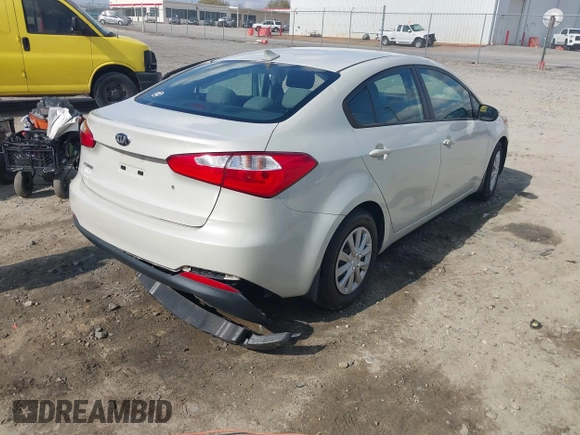 2015 Kia Forte LX with VIN KNAFK4A68F5364092, listed as a IAAI auction lot 41812358 with 100,682 mi miles. Bid and sale history available at carsss.com. Image 4.