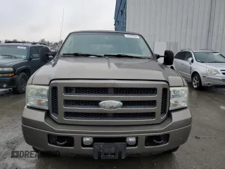 2005 Ford Excursion Limited with VIN 1FMNU43S25EC50635, listed as a Copart auction lot 44566565 with 146,918 mi miles and Clean title. Bid and sale history available at DreamBid. Image 5.