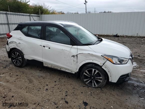 2018 Nissan Kicks SR with VIN 3N1CP5CU4JL522691, listed as a Copart auction lot 79184024 with 139,975 mi miles and Salvage Title. Bid and sale history available at carsss.com. Image 4.