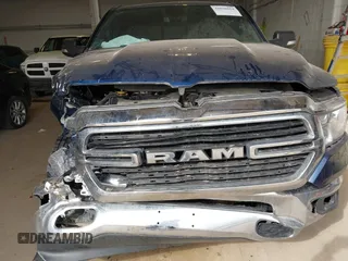 2019 Ram 1500 Big Horn z VIN 1C6SRFFT5KN762580, wystawiony jako IAAI lot #41858654 z przebiegiem 57 801 mil mil oraz . Historia ofert i sprzedaży dostępna na DreamBid. Obrazek 17.