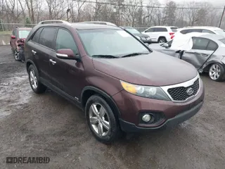 2013 Kia Sorento EX with VIN 5XYKUDA27DG385240, listed as a IAAI auction lot 41989061 with NaN miles. Bid and sale history available at carsss.com. Image 1.