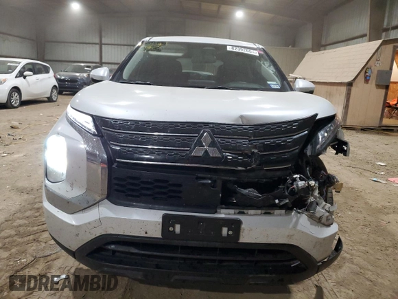 2023 Mitsubishi Outlander ES z VIN JA4J3TA82PZ009848, wystawiony jako Copart lot #82392604 z przebiegiem 52 123 mil mil oraz Szkoda całkowita • Salvage title. Historia ofert i sprzedaży dostępna na DreamBid. Obrazek 5.