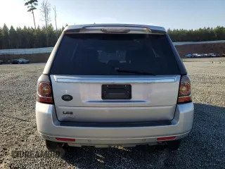 2013 Land Rover LR2 z VIN SALFR2BG1DH359489, wystawiony jako Copart lot #43115765 z przebiegiem 168 574 mil mil oraz Szkoda całkowita • Salvage title. Historia ofert i sprzedaży dostępna na DreamBid. Obrazek 6.