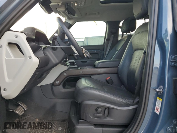 2020 Land Rover Defender SE z VIN SALEPEEU6L2025416, wystawiony jako Copart lot #85045544 z przebiegiem 36 906 mil mil oraz Szkoda całkowita • Salvage title. Historia ofert i sprzedaży dostępna na DreamBid. Obrazek 7.