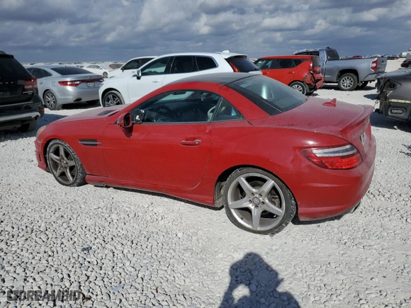 2016 Mercedes-Benz SLK-Class SLK 350 with VIN WDDPK5HA6GF115170, listed as a Copart auction lot 78005984 with 48,578 mi miles and Salvage Title. Bid and sale history available at carsss.com. Image 2.
