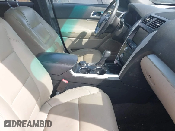 2015 Ford Explorer XLT with VIN 1FM5K8D85FGA50239, listed as a IAAI auction lot 41810692 with 120,497 mi miles and . Bid and sale history available at carsss.com. Image 5.
