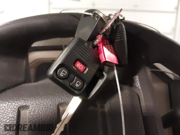 2008 Ford F-250 XL с VIN 1FTSX21568EC86400, выставлен на аукционе IAAI как лот 41674850 с пробегом 104 355 миль миль и . История ставок и продаж доступна на DreamBid. Изображение 11.