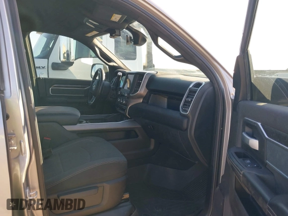 2020 Ram 2500 Big Horn with VIN 3C6UR5DL0LG282821, listed as a IAAI auction lot 42703919 with 55,160 mi miles and . Bid and sale history available at DreamBid. Image 5.