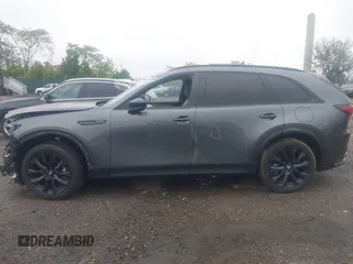 2025 Mazda CX-90 Premium Sport с VIN JM3KKCHA6S1196886, выставлен на аукционе IAAI как лот 42214967 с пробегом 23 577 миль миль и . История ставок и продаж доступна на DreamBid. Изображение 15.