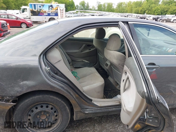 2008 Toyota Camry LE z VIN 4T1BE46K28U765334, wystawiony jako IAAI lot #42321251 z przebiegiem Nie podano mil oraz . Historia ofert i sprzedaży dostępna na DreamBid. Obrazek 8.
