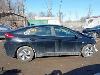 2017 Hyundai Ioniq Hybrid SEL with VIN KMHC75LC9HU039536, listed as a IAAI auction lot 41436587 with 101,183 mi miles. Bid and sale history available at carsss.com. Image 14.