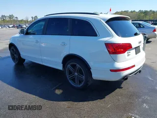 2015 Audi Q7 3.0T S line Prestige with VIN WA1DGAFE5FD020651, listed as a IAAI auction lot 41863003 with 167,938 mi miles. Bid and sale history available at carsss.com. Image 3.