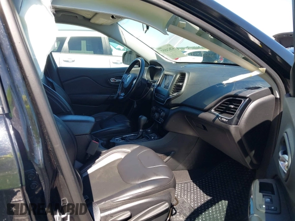 2019 Jeep Cherokee Latitude Plus with VIN 1C4PJMLB1KD465933, listed as a IAAI auction lot 42624557 with 68,045 mi miles and . Bid and sale history available at DreamBid. Image 5.