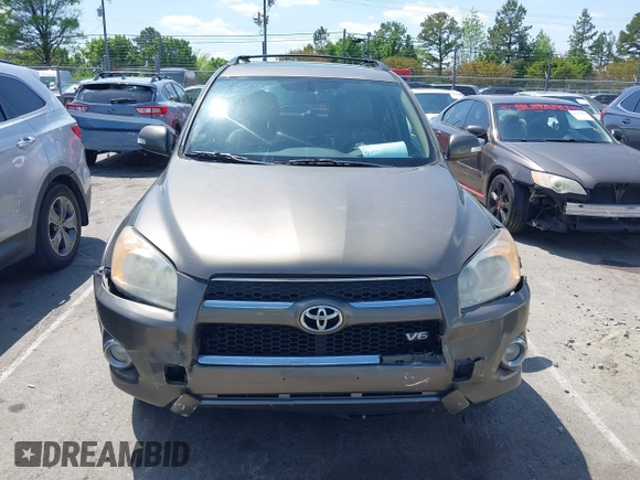 2012 Toyota RAV4 Limited with VIN 2T3DK4DV3CW067488, listed as a IAAI auction lot 41987924 with 197,038 mi miles. Bid and sale history available at carsss.com. Image 12.