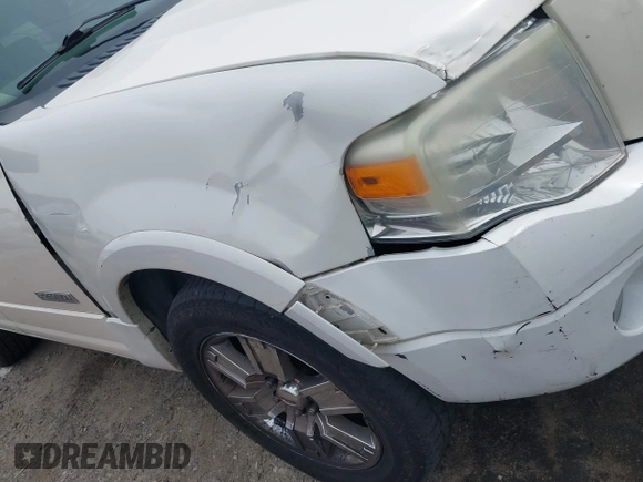 2008 Ford Expedition Limited с VIN 1FMFU19568LA37062, выставлен на аукционе IAAI как лот 42039365 с пробегом 309 712 миль миль и . История ставок и продаж доступна на DreamBid. Изображение 14.