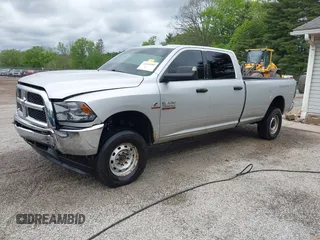 2013 Ram 2500 SLT z VIN 3C6UR5JL9DG571444, wystawiony jako IAAI lot #42210589 z przebiegiem 143 029 mil mil oraz . Historia ofert i sprzedaży dostępna na DreamBid. Obrazek 2.