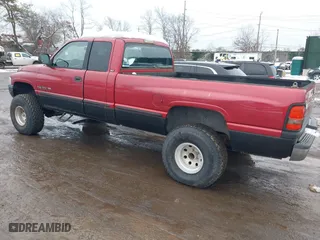 1999 Dodge Ram 1500 with VIN 1B7HF13YXXJ577700, listed as a IAAI auction lot 41544021 with 68,124 mi miles. Bid and sale history available at carsss.com. Image 3.