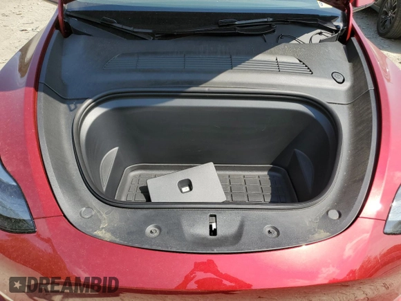 2024 Tesla Model Y Long Range с VIN 7SAYGDEE2RF197362, выставлен на аукционе Copart как лот 55239325 с пробегом 10 943 миль миль и Списание • Salvage title. История ставок и продаж доступна на DreamBid. Изображение 11.