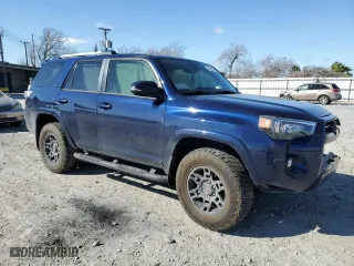 2024 Toyota 4Runner SR5 Premium with VIN JTENU5JR4R6221837, listed as a Copart auction lot 46800685 with 29,679 mi miles and Salvage Title. Bid and sale history available at carsss.com. Image 4.