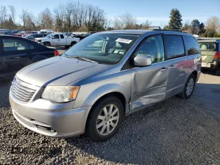 2013 Chrysler Town & Country Touring with VIN 2C4RC1BG1DR730588, listed as a Copart auction lot 45063395 with 125,652 mi miles and Salvage Title. Bid and sale history available at carsss.com. Image 1.