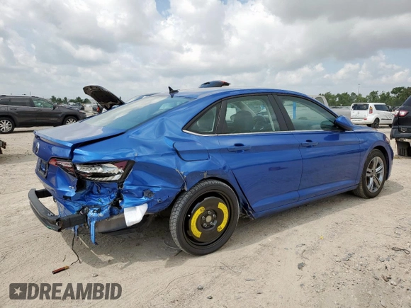 2024 Volkswagen Jetta SE with VIN 3VWEM7BU9RM007894, listed as a Copart auction lot 59669815 with 35,023 mi miles and Salvage title. Bid and sale history available at DreamBid. Image 3.