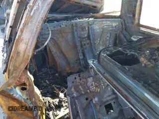 1988 Cadillac DeVille z VIN 1G6CD1156J4296091, wystawiony jako Copart lot #46307265 z przebiegiem Nie podano mil oraz Szkoda całkowita • Salvage title. Historia ofert i sprzedaży dostępna na DreamBid. Obrazek 10.
