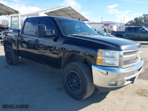 2012 Chevrolet Silverado 1500 LT with VIN 1GCPKSE70CF173450, listed as a IAAI auction lot 41588645 with 172,995 mi miles. Bid and sale history available at carsss.com. Image 1.