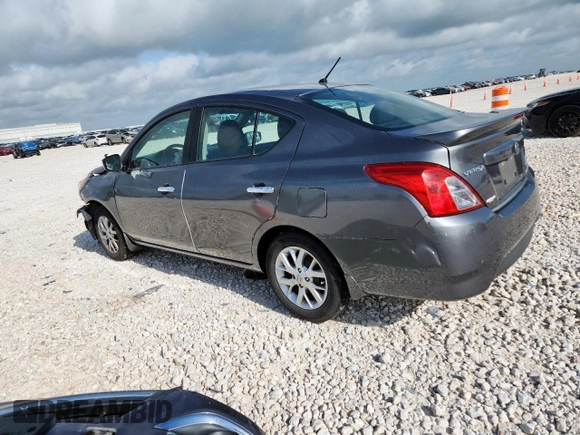 2016 Nissan Versa SV z VIN 3N1CN7AP2GL840543, wystawiony jako Copart lot #60089465 z przebiegiem 163 858 mil mil oraz Szkoda całkowita • Salvage title. Historia ofert i sprzedaży dostępna na DreamBid. Obrazek 2.