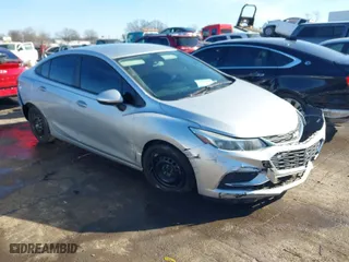 2016 Chevrolet Cruze LS with VIN 1G1BC5SM3G7318833, listed as a IAAI auction lot 41441207 with NaN miles. Bid and sale history available at carsss.com. Image 1.
