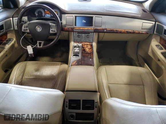 2011 Jaguar XF with VIN SAJWA0FB5BLR85673, listed as a Copart auction lot 51808035 with 186,541 mi miles and Salvage Title. Bid and sale history available at carsss.com. Image 8.