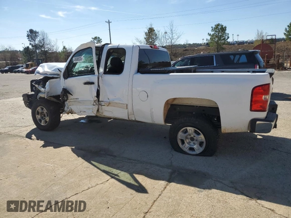 2008 Chevrolet Silverado 1500 1LT with VIN 1GCEC19J68Z317402, listed as a Copart auction lot 49586835 with Not Provided miles and Salvage Title. Bid and sale history available at DreamBid. Image 2.