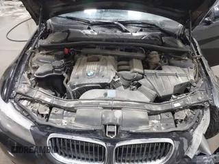 2011 BMW 3 Series 328i xDrive with VIN WBAPK7C5XBA818385, listed as a IAAI auction lot 41655317 with 113,639 mi miles. Bid and sale history available at carsss.com. Image 10.