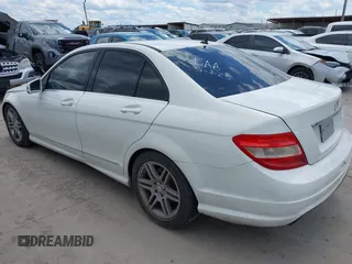 2011 Mercedes-Benz C 300 Sport с VIN WDDGF5EB5BR147634, выставлен на аукционе IAAI как лот 42192572 с пробегом 178 822 миль миль и . История ставок и продаж доступна на DreamBid. Изображение 3.
