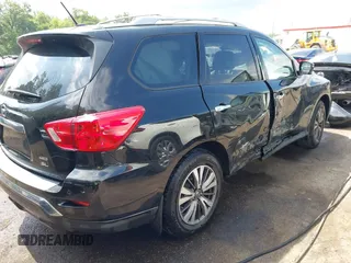 2017 Nissan Pathfinder Platinum with VIN 5N1DR2MM9HC904807, listed as a IAAI auction lot 42521958 with 116,024 mi miles and . Bid and sale history available at DreamBid. Image 4.
