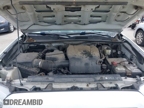 2017 Toyota Tacoma SR5 z VIN 5TFCZ5ANXHX065886, wystawiony jako IAAI lot #42308228 z przebiegiem 294 931 mil mil oraz . Historia ofert i sprzedaży dostępna na DreamBid. Obrazek 10.