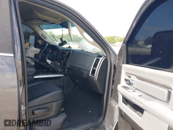 2018 Ram 2500 Big Horn z VIN 3C6UR5ML2JG368807, wystawiony jako IAAI lot #42159084 z przebiegiem 142 326 mil mil oraz . Historia ofert i sprzedaży dostępna na DreamBid. Obrazek 5.