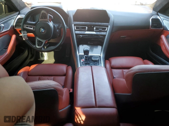 2022 BMW M8 Competition z VIN WBSAE0C08NCK00673, wystawiony jako Copart lot #61285334 z przebiegiem Nie podano mil oraz Szkoda całkowita • Salvage title. Historia ofert i sprzedaży dostępna na DreamBid. Obrazek 8.