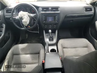 2015 Volkswagen Jetta SE z VIN 3VWD07AJ1FM234054, wystawiony jako Copart lot #63195905 z przebiegiem 425 199 mil mil oraz Czysty tytuł • Clean title. Historia ofert i sprzedaży dostępna na DreamBid. Obrazek 8.