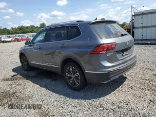 2018 Volkswagen Tiguan SEL z VIN 3VV2B7AX5JM065899, wystawiony jako Copart lot #65825635 z przebiegiem 115 677 mil mil oraz Szkoda całkowita • Salvage title. Historia ofert i sprzedaży dostępna na DreamBid. Obrazek 2.
