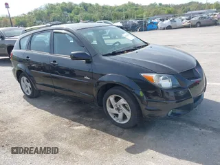 2004 Pontiac Vibe with VIN 5Y2SL62824Z401279, listed as a IAAI auction lot 42111585 with 184,200 mi miles. Bid and sale history available at carsss.com. Image 1.