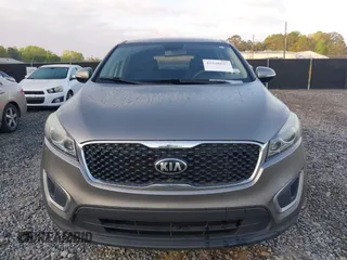 2017 Kia Sorento LX z VIN 5XYPG4A36HG259429, wystawiony jako IAAI lot #41948637 z przebiegiem 150 151 mil mil oraz . Historia ofert i sprzedaży dostępna na DreamBid. Obrazek 12.